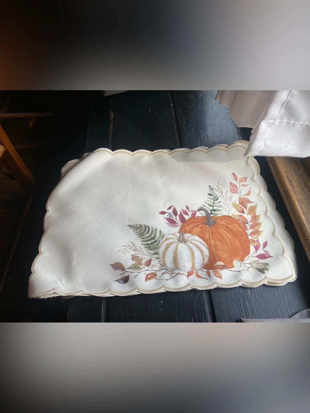 Seasonal Pumpkin Scalloped Table Runner - Cream and Orange